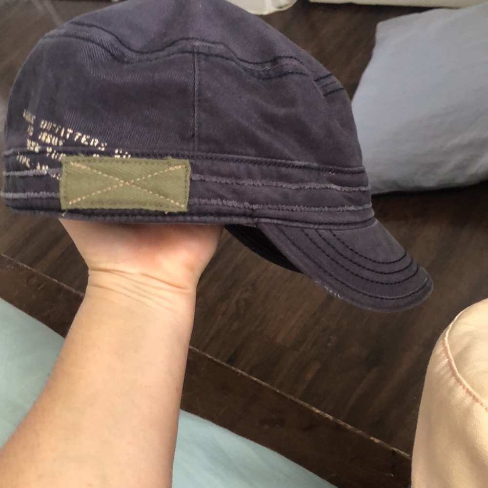 Various hats - Roxy/American Eagle - Picture 6 of 8